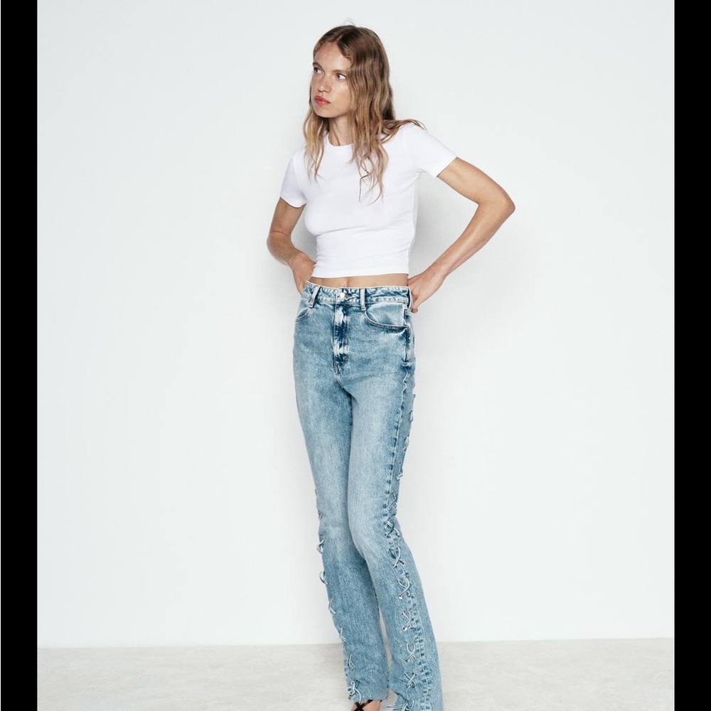 Blue Flare Wide Leg Jeans with Vintage Silhouette